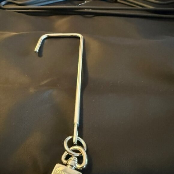 LOUIS VUITTON Garment Bag (3 hanger, pre owned, like new!) - Picture 12 of 15